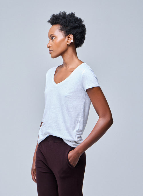 White V-neck Short Sleeve Linen and Elastane T-Shirt - MAJESTIC FILATURES