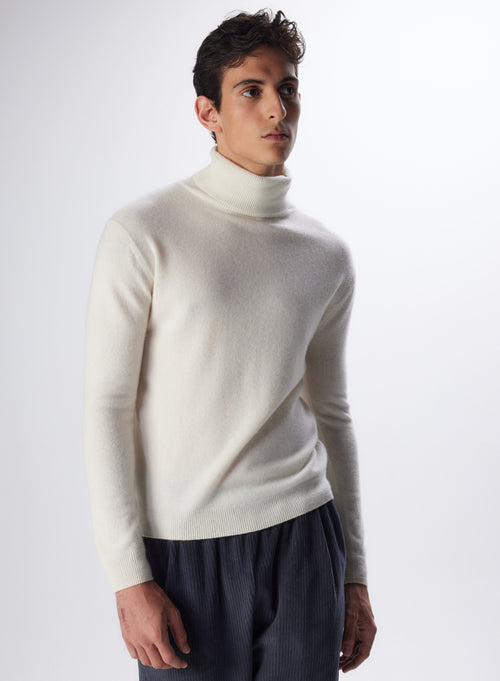 "Cashmere Turtleneck Long Sleeve Pull" - MAJESTIC FILATURES