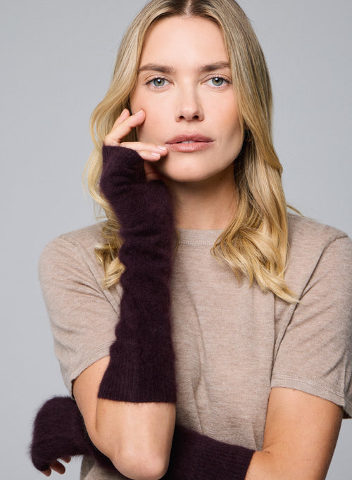 Aubergine mittens in Raccon wool / Polyamide - MAJESTIC FILATURES