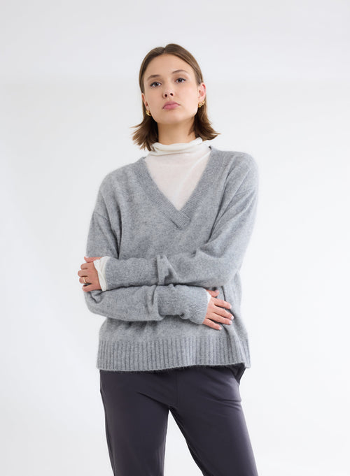 Gray V-Neck Long Sleeve Sweater - MAJESTIC FILATURES