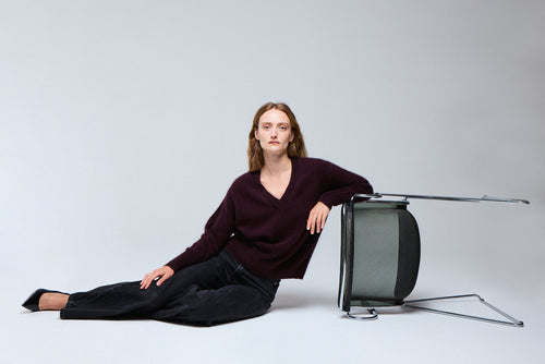 Purple V-neck sweater with long sleeves in Raccon wool / Polyamide - MAJESTIC FILATURES