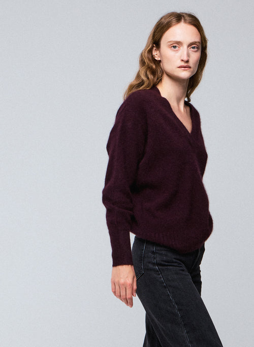 Purple V-neck sweater with long sleeves in Raccon wool / Polyamide - MAJESTIC FILATURES