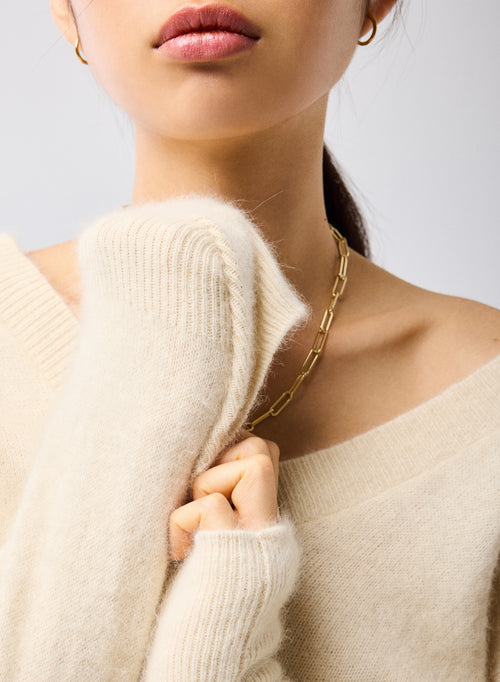 Pull Écru Col V Manches Longues en Raccoon - MAJESTIC FILATURES