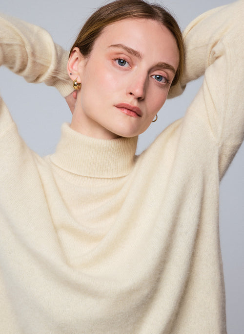 Jersey de cuello alto crudo con mangas largas en Raccoon - MAJESTIC FILATURES