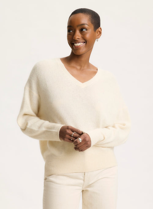 White V-neck Long Sleeve Sweater - MAJESTIC FILATURES