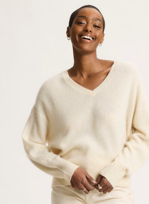 White V-neck Long Sleeve Sweater - MAJESTIC FILATURES