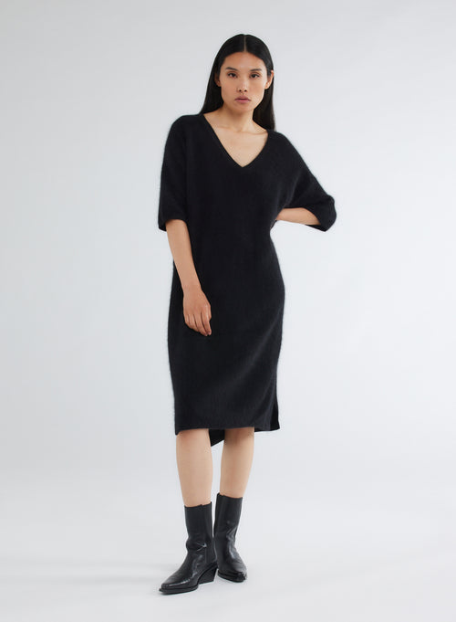 Robe Noire Col V Manches Coudes - MAJESTIC FILATURES