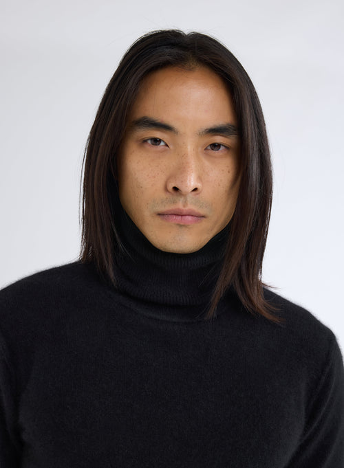 Black Turtleneck Sweater with Long Sleeves in Raccoon and Polyamide - MAJESTIC FILATURES