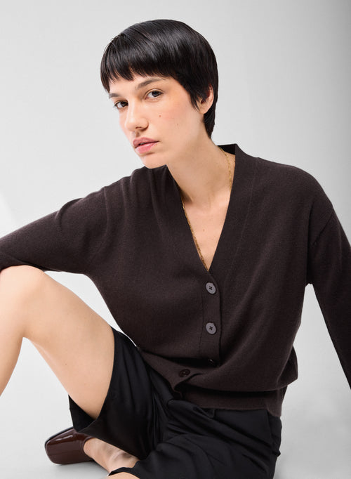 Cárdigan Marrón con Cuello en V y Mangas Largas de Cachemir - MAJESTIC FILATURES