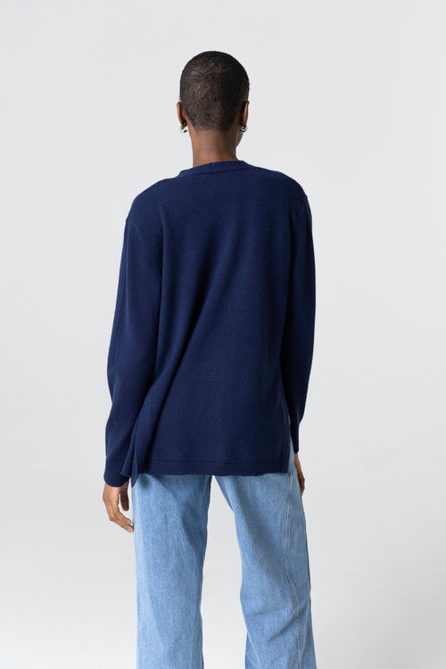 Gilet Marine Col V Manches Longues en Cachemire - MAJESTIC FILATURES