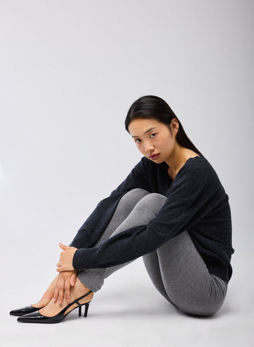 Pull Gris Col V Manches Longues en Cachemire - MAJESTIC FILATURES