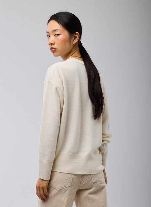 Suéter Blanco con Cuello en V y Mangas Largas de Cachemir - MAJESTIC FILATURES