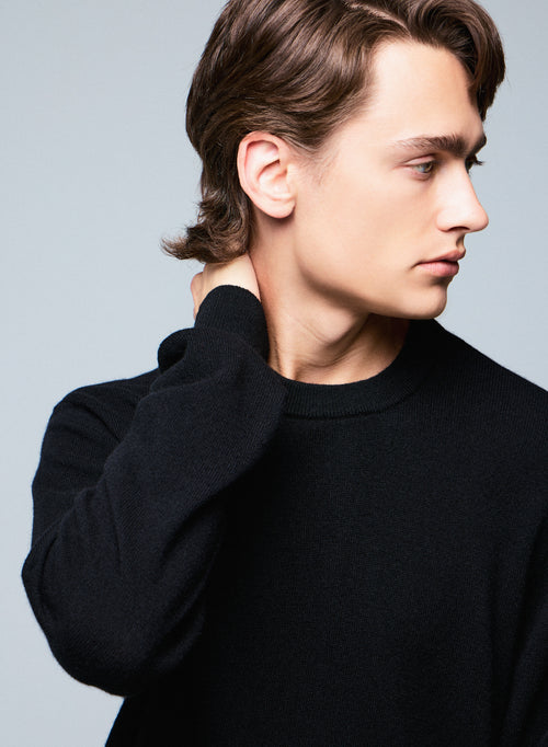 Black Long Sleeve Round Neck Sweater - MAJESTIC FILATURES