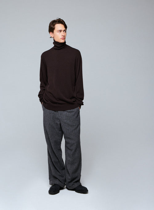 Brauner Rollkragenpullover mit langen Ärmeln aus Kaschmir - MAJESTIC FILATURES