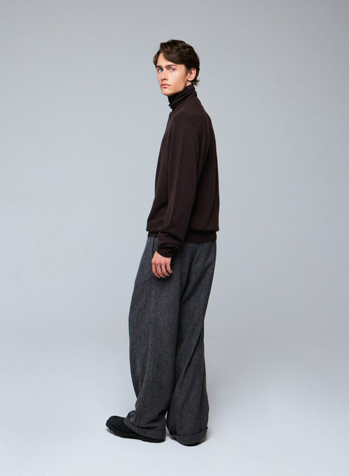 Brauner Rollkragenpullover mit langen Ärmeln aus Kaschmir - MAJESTIC FILATURES