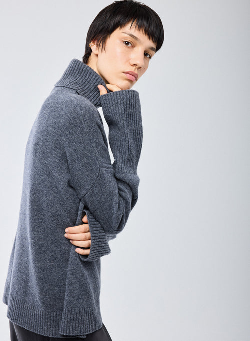 Grey Turtleneck Long Sleeve Sweater in Merino Wool - MAJESTIC FILATURES
