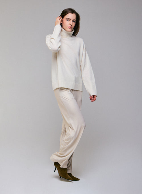 White Turtleneck Long Sleeve Sweater in Merino Wool - MAJESTIC FILATURES