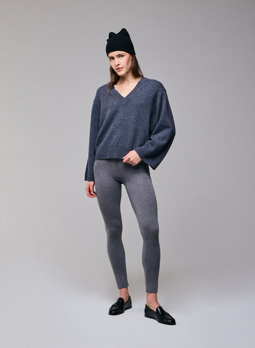 Grey V-neck long-sleeved sweater in merino wool - MAJESTIC FILATURES