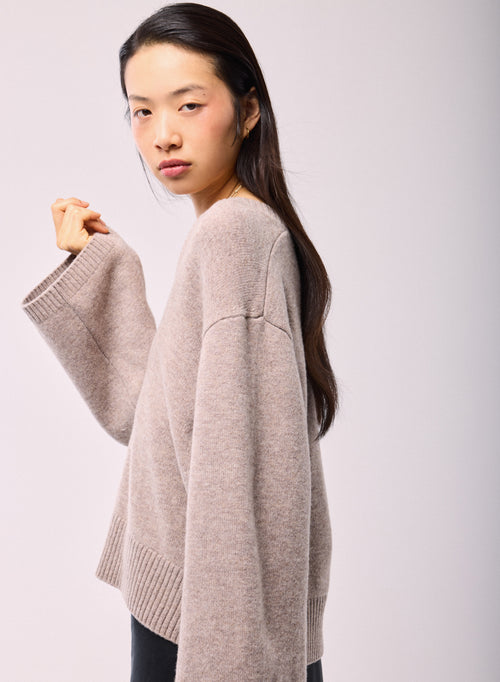 Beige V-Neck Long Sleeve Sweater in Merino Wool - MAJESTIC FILATURES