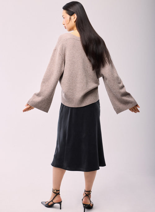 Beige V-Neck Long Sleeve Sweater in Merino Wool - MAJESTIC FILATURES