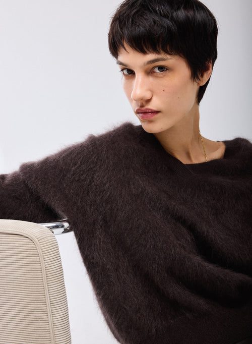 Brauner Pullover mit V-Ausschnitt und langen Ärmeln aus Wolle / Kaschmir - MAJESTIC FILATURES