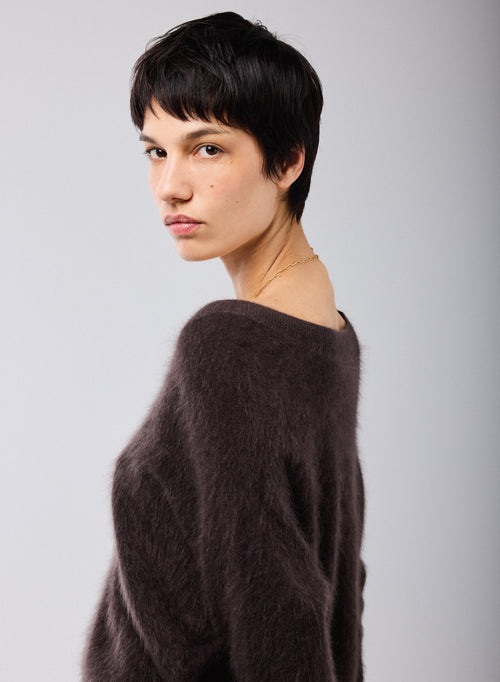 Brauner Pullover mit V-Ausschnitt und langen Ärmeln aus Wolle / Kaschmir - MAJESTIC FILATURES