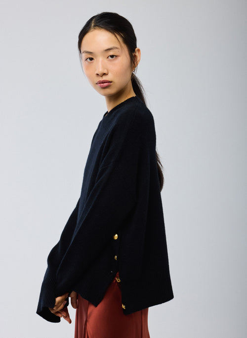 Jersey Negro Cuello Redondo Mangas Largas en Lana / Cachemir - MAJESTIC FILATURES