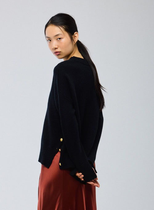 Jersey Negro Cuello Redondo Mangas Largas en Lana / Cachemir - MAJESTIC FILATURES