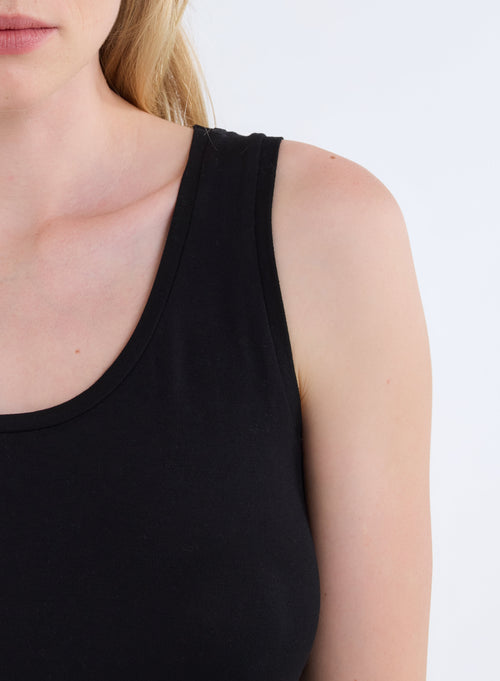 Camiseta de tirantes negra con cuello en U - MAJESTIC FILATURES