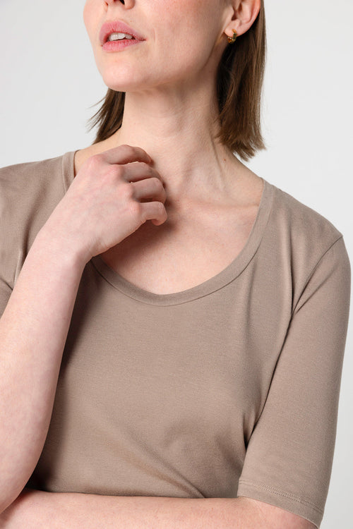 Brown T-shirt U-neck Elbow sleeves in viscose / elastane - MAJESTIC FILATURES