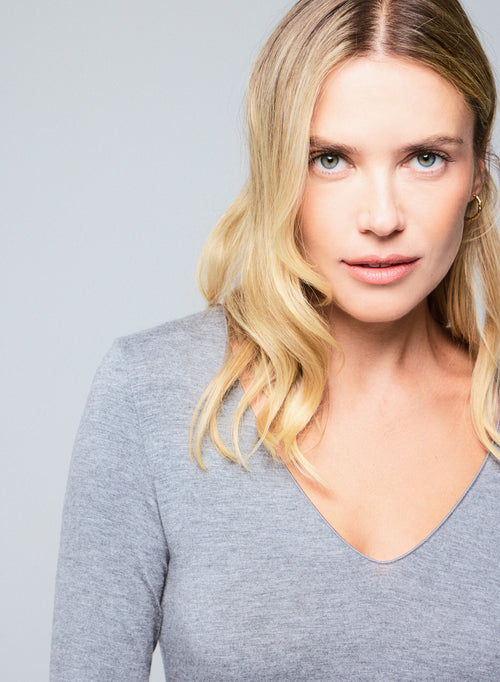 T-shirt Gris Col V Manches Longues en Viscose et Elasthanne - MAJESTIC FILATURES