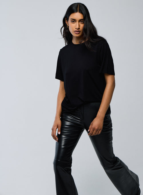 T-shirt Noir Col Rond Manches Courtes en Viscose / Élasthanne - MAJESTIC FILATURES