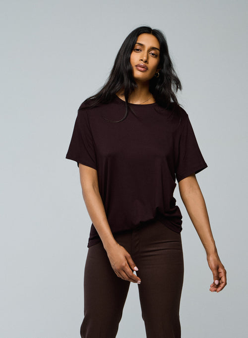 T-shirt Aubergine Col Rond Manches Courtes en Viscose / Elasthanne - MAJESTIC FILATURES