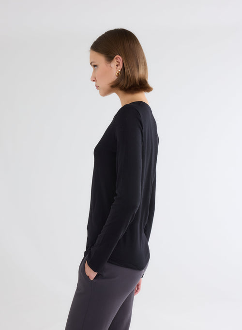 Black Round Neck Long Sleeve T-shirt - MAJESTIC FILATURES