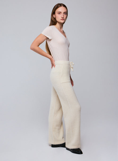 T-shirt Beige Julia Col V Manches Courtes en Coton organique - MAJESTIC FILATURES