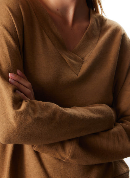 "Cotton / Cashmere Double-sided V-neck Sweatshirt" - MAJESTIC FILATURES