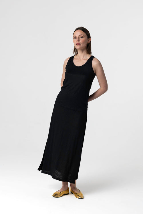 Black U-Neck Tank Top with Sleeveless in Linen / Elastane - MAJESTIC FILATURES