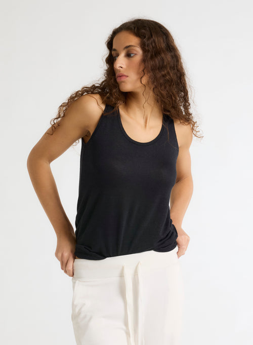 Camiseta de tirantes negra sin mangas©de lino / elastano con cuello en U - MAJESTIC FILATURES