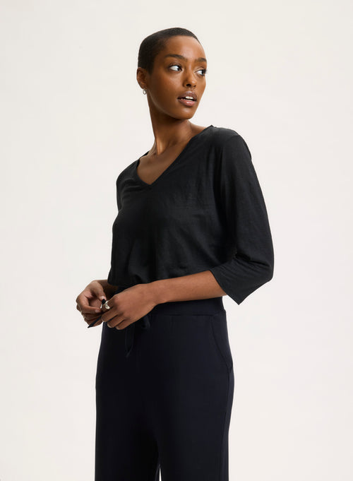 Black 3/4 Sleeve V-Neck T-shirt in Linen / Elastane - MAJESTIC FILATURES