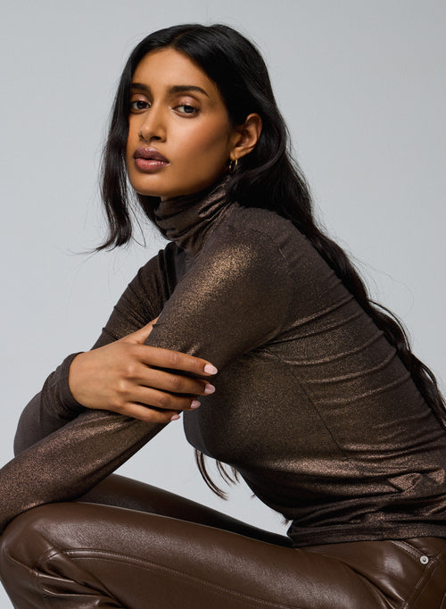 T-shirt Marron Col Roulé Manches Longues en Viscose et Elasthanne - MAJESTIC FILATURES