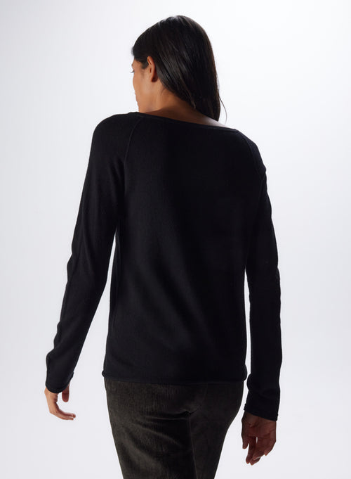 "Long Sleeve Cashmere Boatneck T-Shirt" - MAJESTIC FILATURES