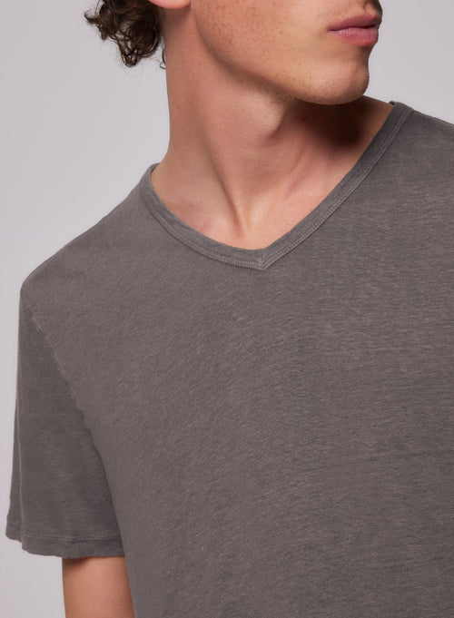 "Short-sleeved V-neck T-shirt in Linen / Elastane" - MAJESTIC FILATURES