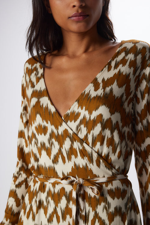Camel Kleid mit langärmeligem Wickelausschnitt aus Viskose / Elasthan - MAJESTIC FILATURES