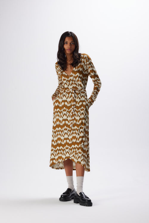 Camel Kleid mit langärmeligem Wickelausschnitt aus Viskose / Elasthan - MAJESTIC FILATURES