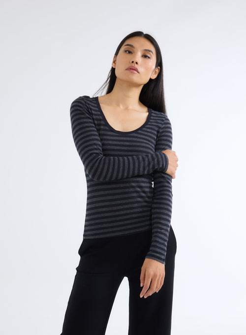 Navy T-shirt U-neck Long Sleeves in Organic Cotton and Cashmere - MAJESTIC FILATURES