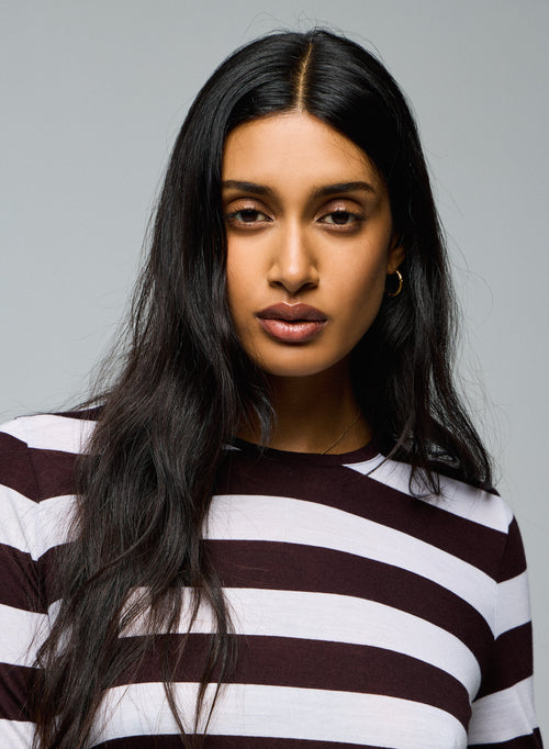 Weiß/Aubergine Langarm-T-Shirt mit Rundhalsausschnitt aus Viskose / Kaschmir - MAJESTIC FILATURES