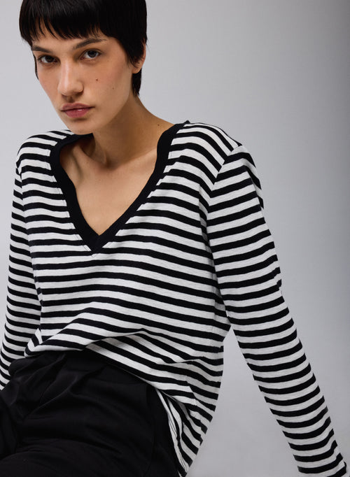 Black / White Stripped V-Neck Long Sleeves T-shirt in Organic Cotton - MAJESTIC FILATURES