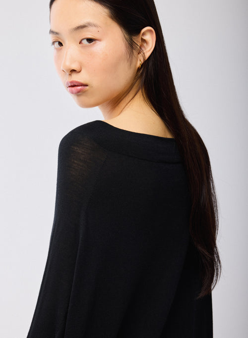 Schwarzer Pullover Boatneck Lange Ärmel aus Merinowolle - MAJESTIC FILATURES