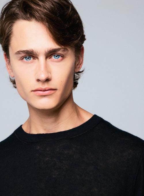 Camiseta de cachemira negra de manga corta con cuello redondo - MAJESTIC FILATURES