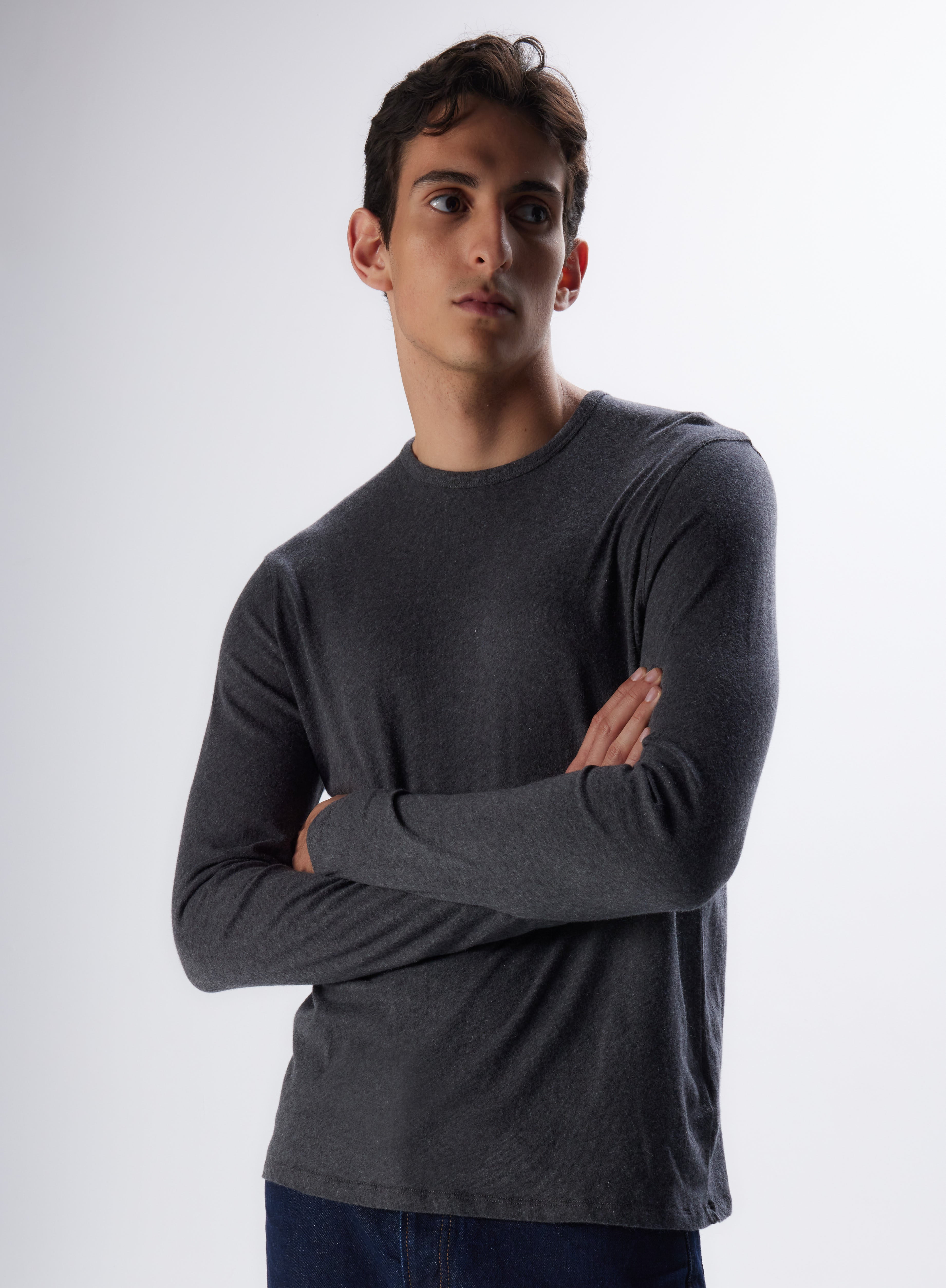 Cashmere Short Sleeve Round Neck T Shirt. Free standard delivery. Secure payment. Personalised customer service. MAJESTIC FILATURES